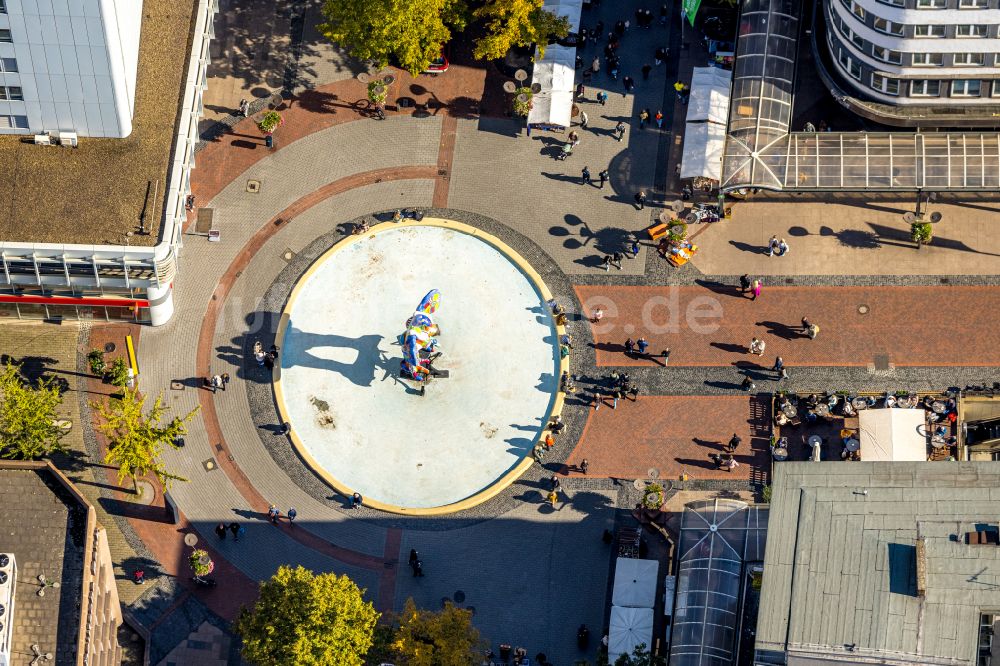 Luftaufnahme Duisburg - Wasserspiele- Brunnen an der Königsstraße im Ortsteil Duisburg Mitte in Duisburg im Bundesland Nordrhein-Westfalen