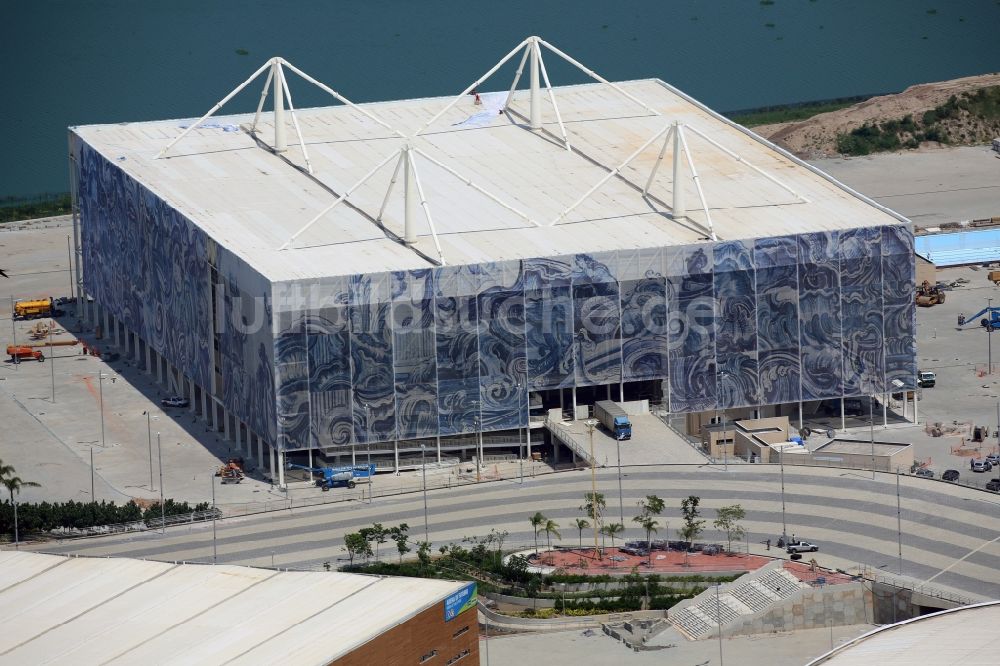 Luftaufnahme Rio de Janeiro - Wasserstadion Olympic Aquatics Stadium Parque Olímpico da Barra am Olympiapark vor den Sommerspielen der Spiele der XXXI. Olympiade in Rio de Janeiro in Rio de Janeiro, Brasilien