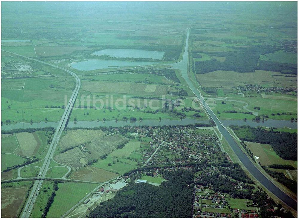 Magdeburg aus der Vogelperspektive: Wasserstrassenkreuz