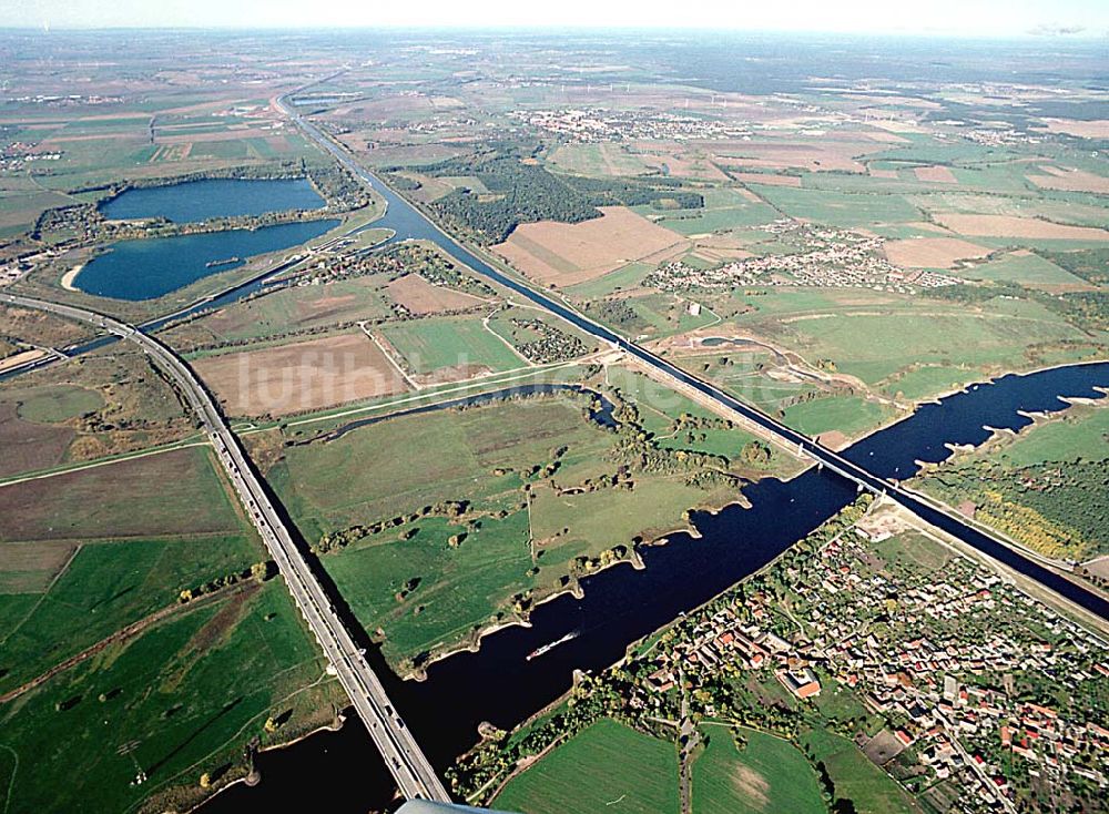 Luftaufnahme Hohenwarthe / Sachsen Anhalt - Wasserstraßenkreuz Magdeburg Blick auf die neue Kanalbrücke über die Elbe, die Schleuse Rothensee und das Schiffshebewerk Rothensee