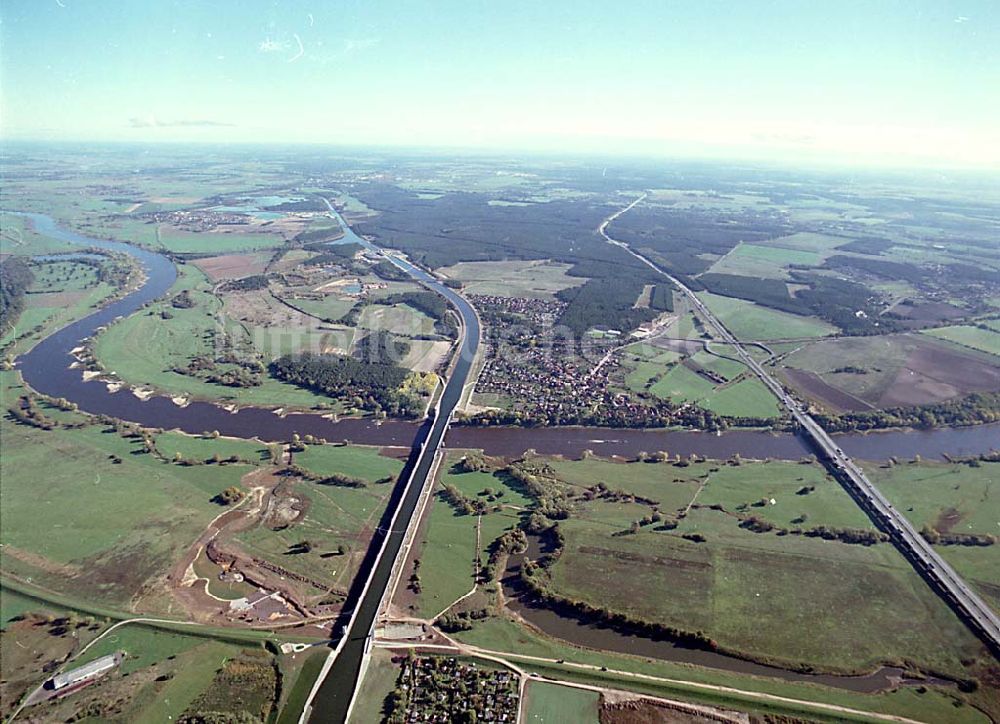 Hohenwarthe / Sachsen Anhalt von oben - Wasserstraßenkreuz Magdeburg Blick auf die neue Kanalbrücke über die Elbe, die Schleuse Rothensee und das Schiffshebewerk Rothensee