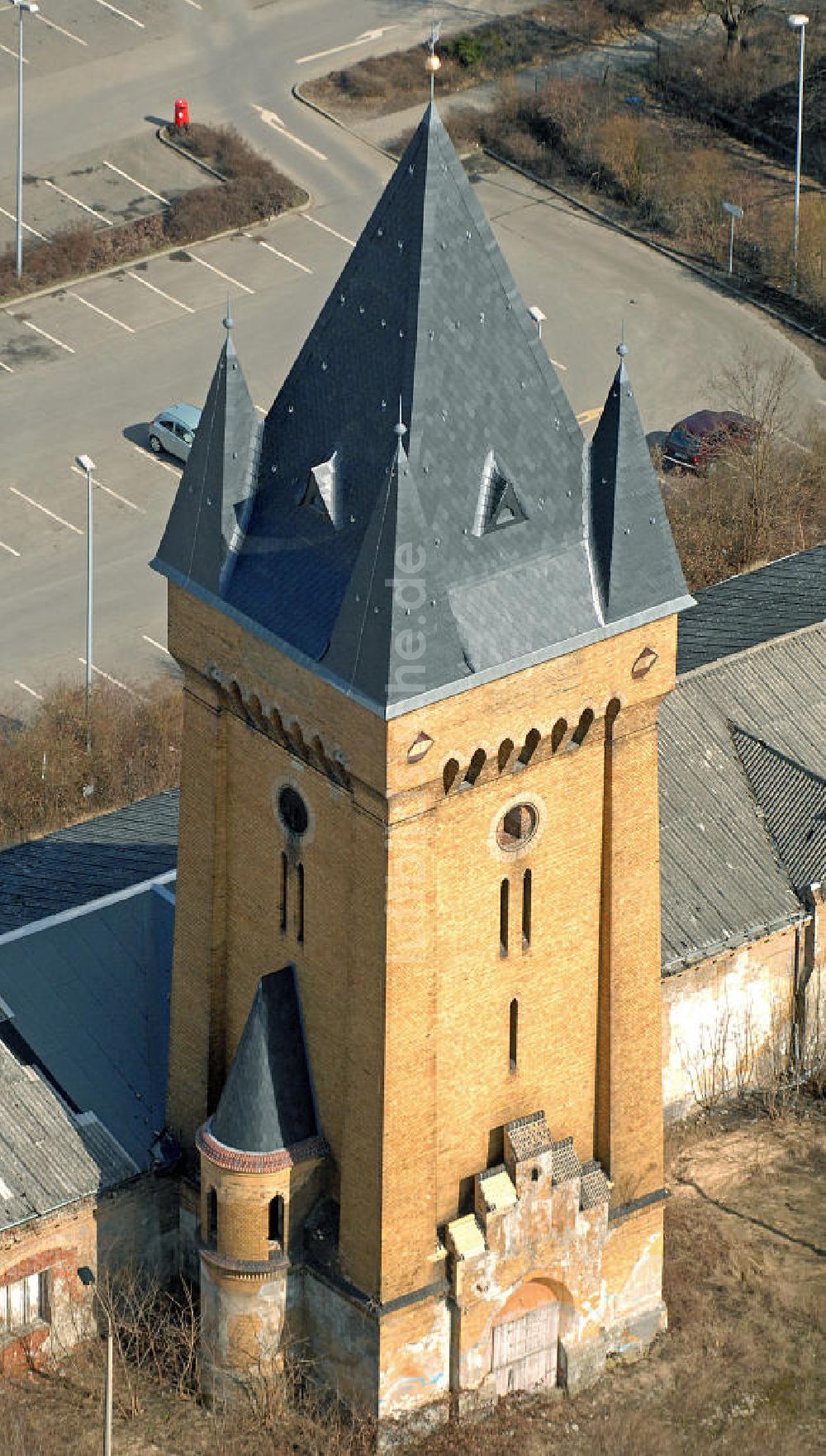 Luftbild Frankfurt (Oder) - Wasserturm auf dem Gelände der Gelben Kaserne in Frankfurt (Oder)