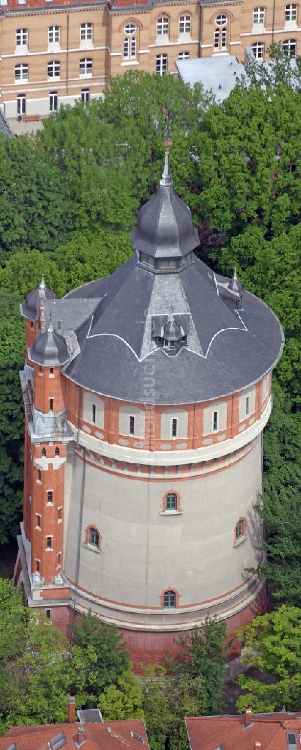 Luftbild Braunschweig - Wasserturm auf dem Giersberg