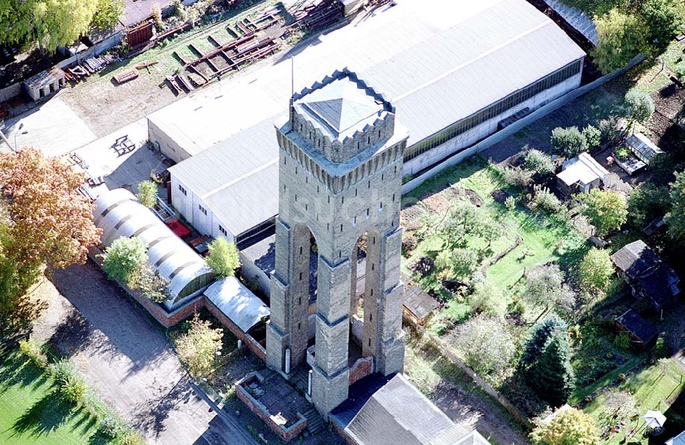 Eberswalde / Brandenburg von oben - Wasserturm an der Messingwerksiedlung (UNESCO-Denkmalsliste) in Eberswalde - Finow (Brandenburg)