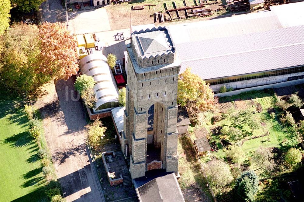 Luftbild Eberswalde / Brandenburg - Wasserturm an der Messingwerksiedlung (UNESCO-Denkmalsliste) in Eberswalde - Finow (Brandenburg)