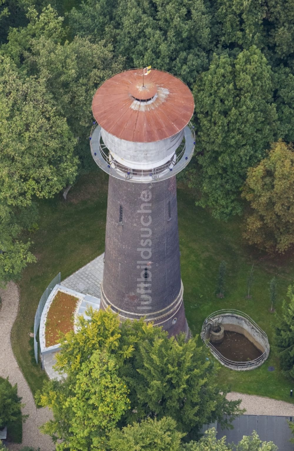 Luftaufnahme Moers - Wasserturm in Moers im Ruhrgebiet in Nordrhein-Westfalen