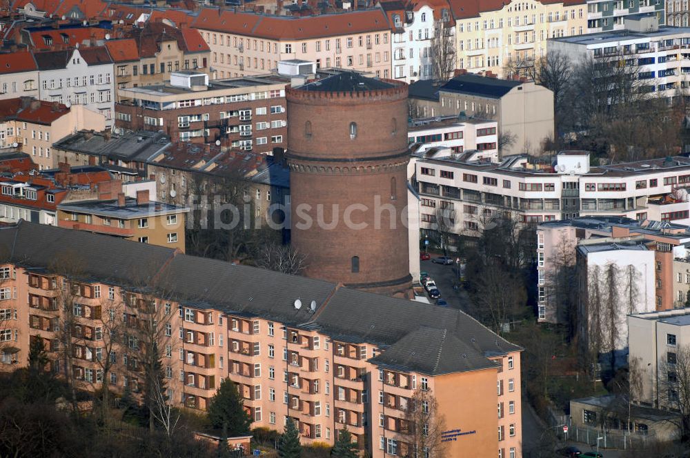 Luftbild Berlin - Wasserturm in Neukölln in der Leykestraße