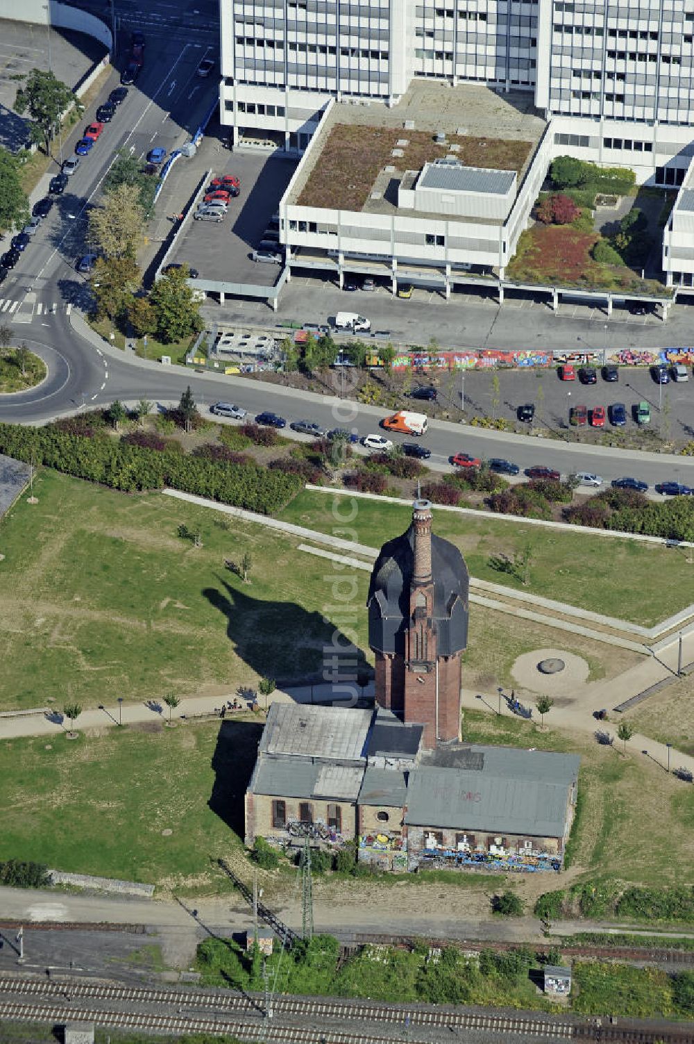 Wiesbaden aus der Vogelperspektive: Wasserturm am Schlachthof in Wiesbaden