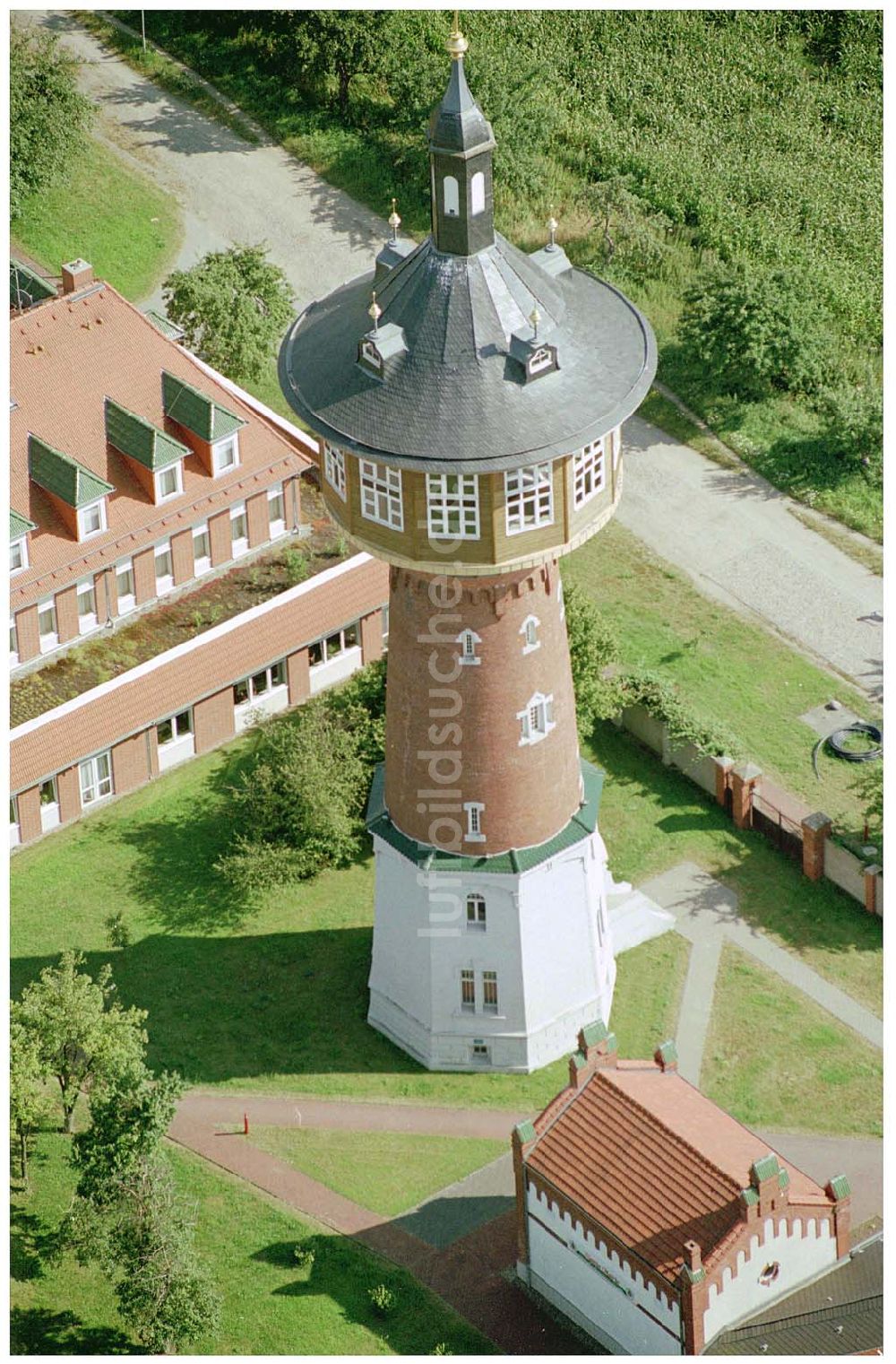 Schwedt aus der Vogelperspektive: Wasserturm Schwedt und Turmhotel