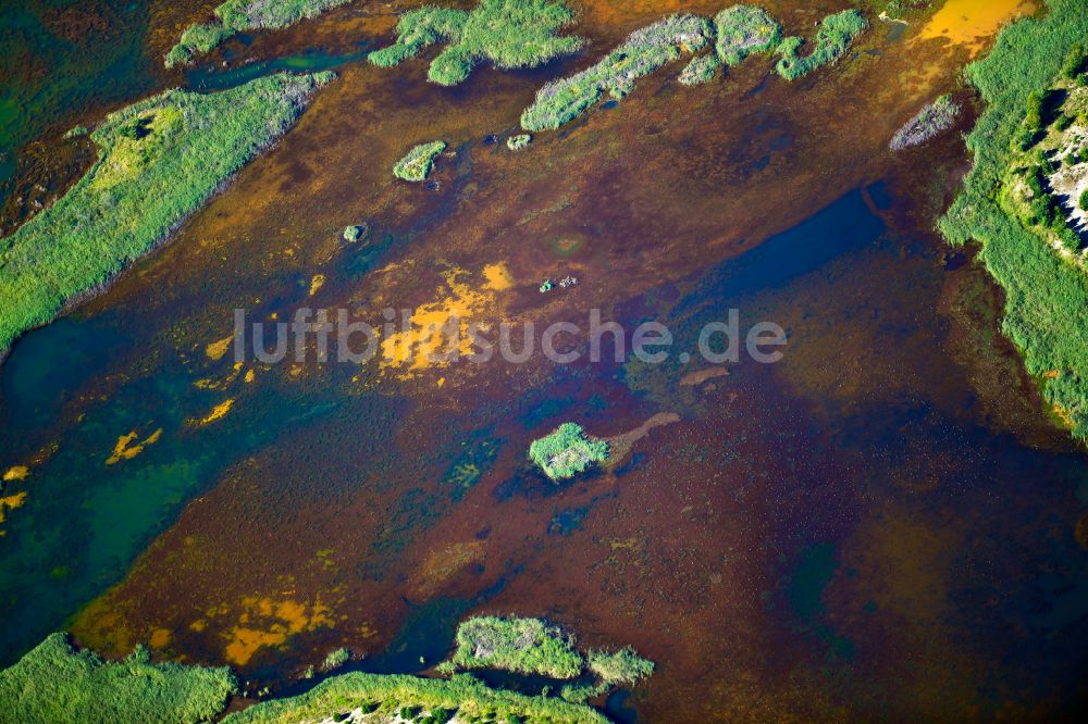 Kolonie Fortschritt aus der Vogelperspektive: Wasserverfärbungen in Tagebau Abraum- und Restflächen in Kolonie Fortschritt im Bundesland Brandenburg, Deutschland