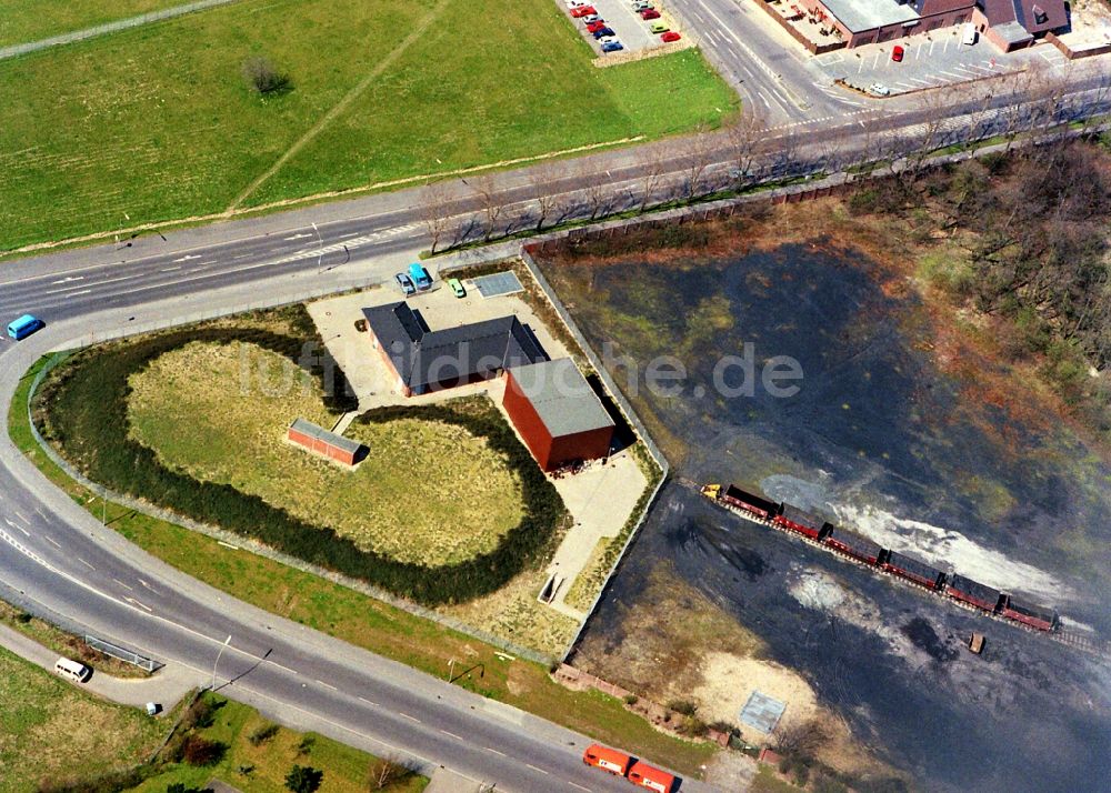 Luftaufnahme Kamp-Lintfort - Wasserwerk - Erdspeicher Anlage in Kamp-Lintfort im Bundesland Nordrhein-Westfalen