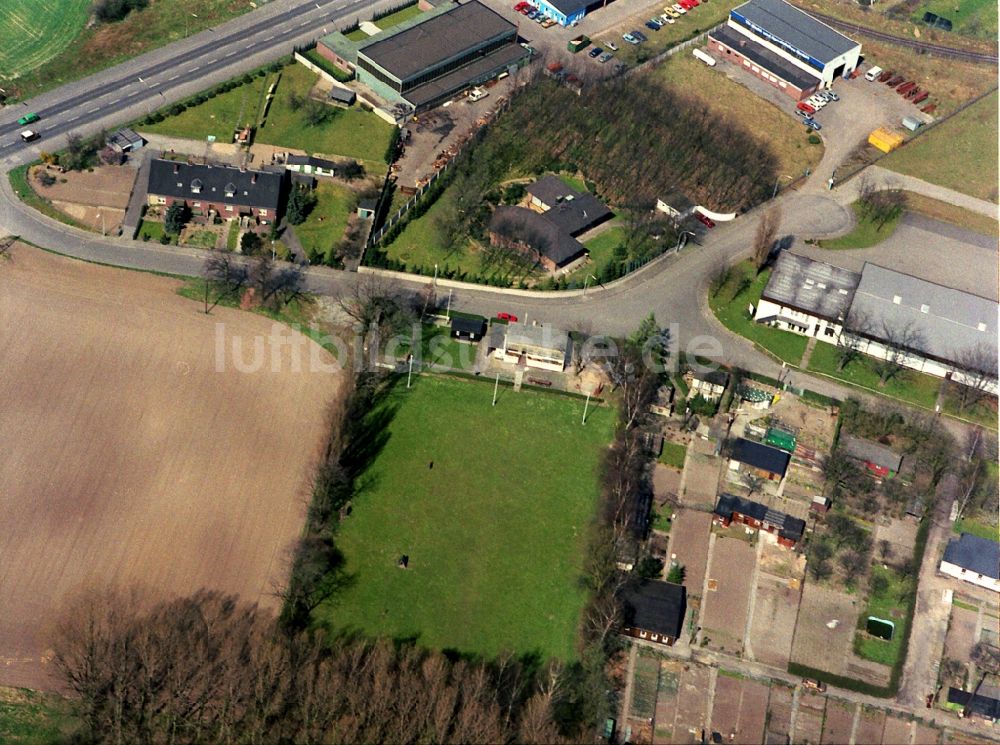 Luftbild Kamp-Lintfort - Wasserwerk - Erdspeicher Anlage im Ortsteil Niersenbruch in Kamp-Lintfort im Bundesland Nordrhein-Westfalen