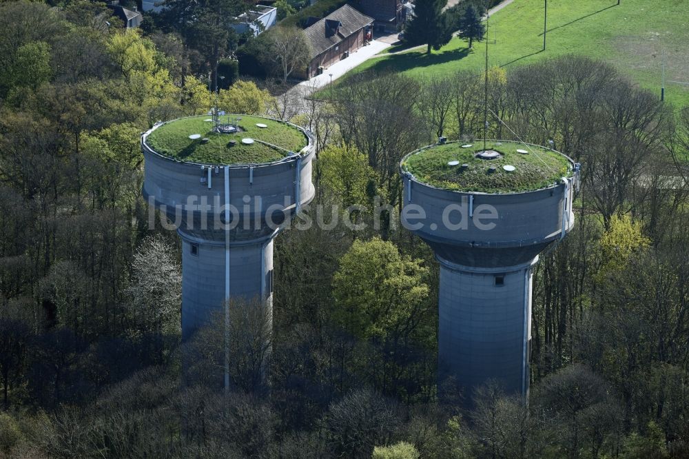 Luftaufnahme La Celle-Saint-Cloud - Wasserwerk - Hochspeicher Anlage in La Celle-Saint-Cloud in Ile-de-France, Frankreich