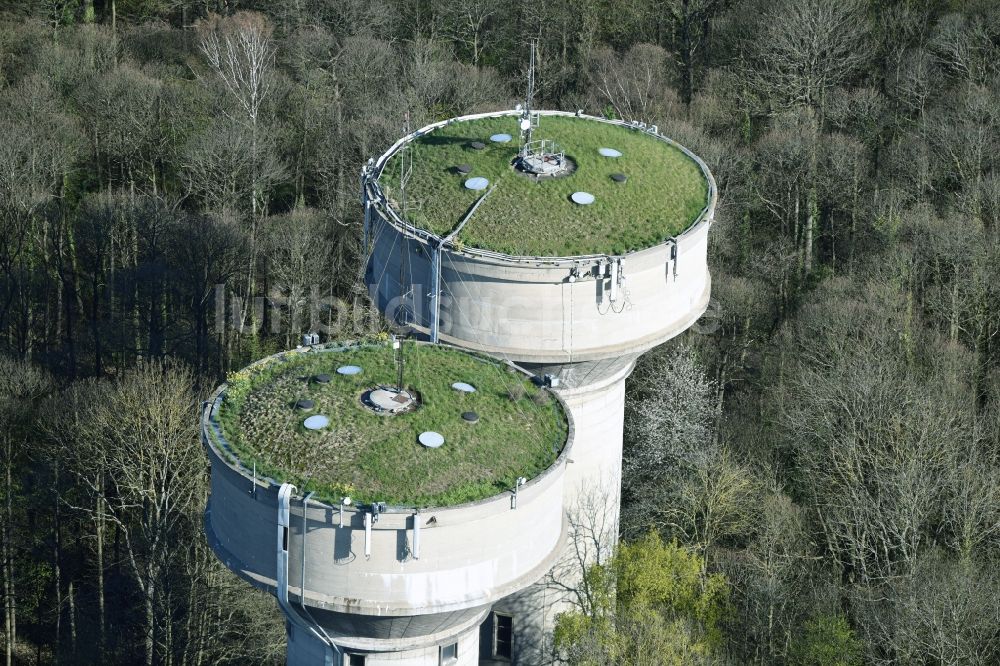 La Celle-Saint-Cloud aus der Vogelperspektive: Wasserwerk - Hochspeicher Anlage in La Celle-Saint-Cloud in Ile-de-France, Frankreich