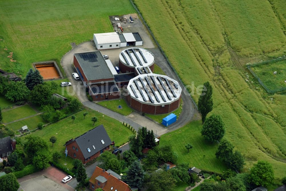 Schwarzenbek von oben - Wasserwerk - Hochspeicher Anlage in Schwarzenbek im Bundesland Schleswig-Holstein, Deutschland