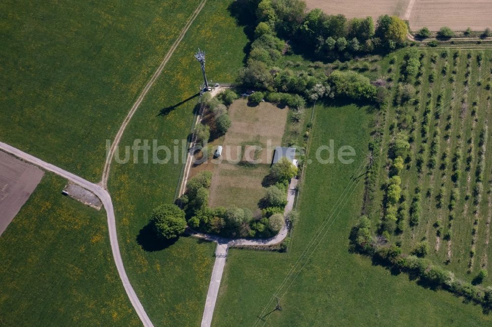 Stephanskirchen aus der Vogelperspektive: Wasserwerk - Hochspeicher Anlage in Stephanskirchen im Bundesland Bayern, Deutschland