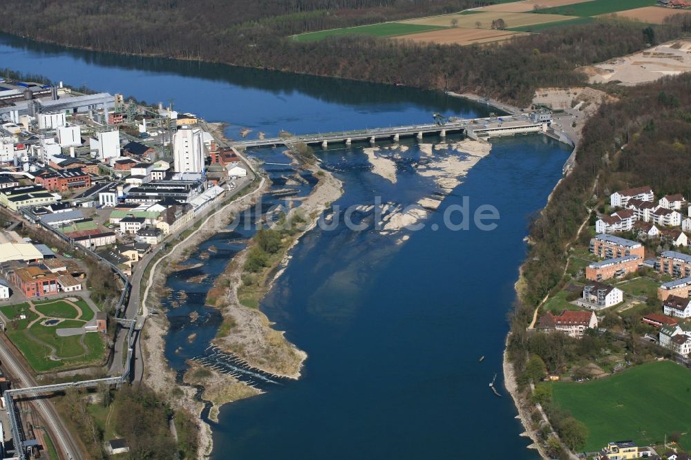 Rheinfelden (Baden) aus der Vogelperspektive: Wasserwerk und Wasserkraftwerk über den Rhein in Rheinfelden (Baden) im Bundesland Baden-Württemberg, Deutschland