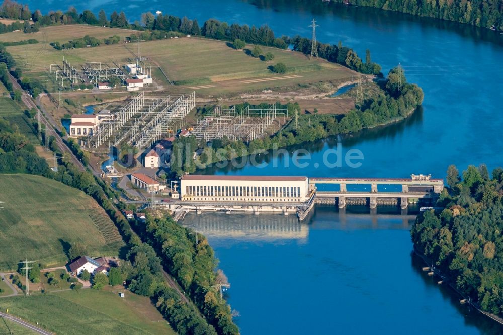 Luftbild Möhlin - Wasserwerk und Wasserkraftwerk - Kraftwerk Ryburg-Schwörstadt an der Kraftwerkstrasse in Möhlin im Kanton Aargau, Schweiz