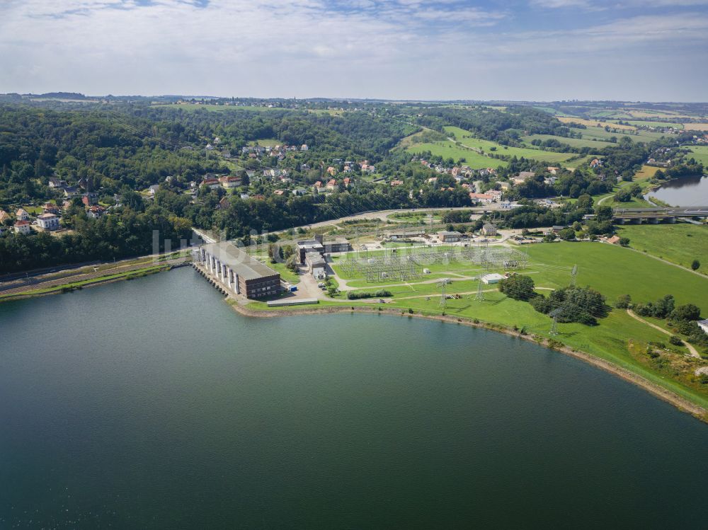 Dresden von oben - Wasserwerk und Wasserkraftwerk und Pumpspeicherwerk - Stausee im Ortsteil Niederwartha in Dresden im Bundesland Sachsen, Deutschland