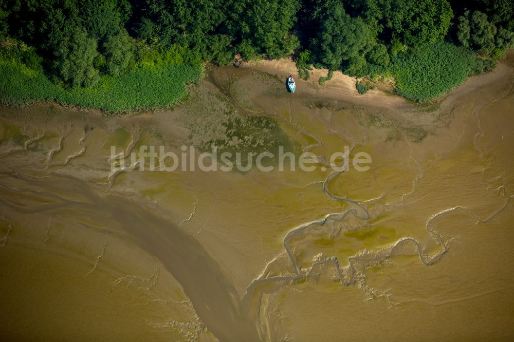 Luftbild Wedel - Wattenmeer - artige Sandaufspülungen am Ufer der Elbe bei Wedel im Bundesland Schleswig-Holstein