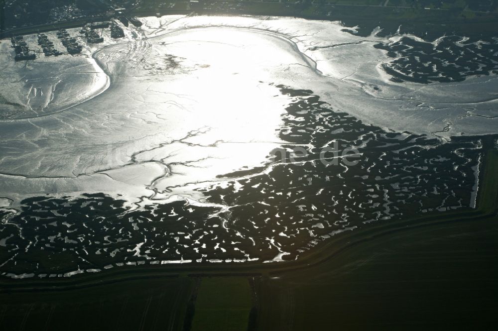 Varel von oben - Wattenmeer- Landschaft an der Nordsee- Küste bei Varel im Bundesland Niedersachsen