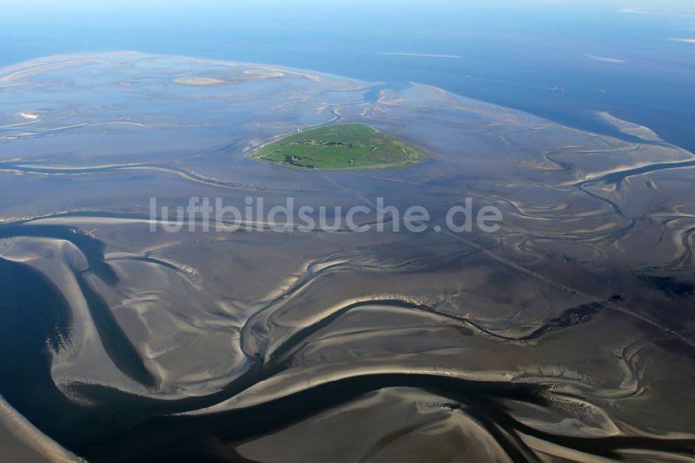 Cuxhaven von oben - Wattenmeer der Nordsee- Küste bei Cuxhaven im Bundesland Niedersachsen