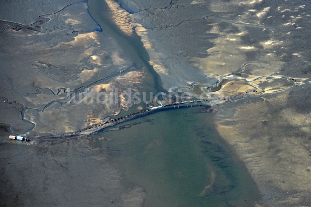 Luftbild Cuxhaven - Wattenmeer der Nordsee- Küste bei Cuxhaven im Bundesland Niedersachsen