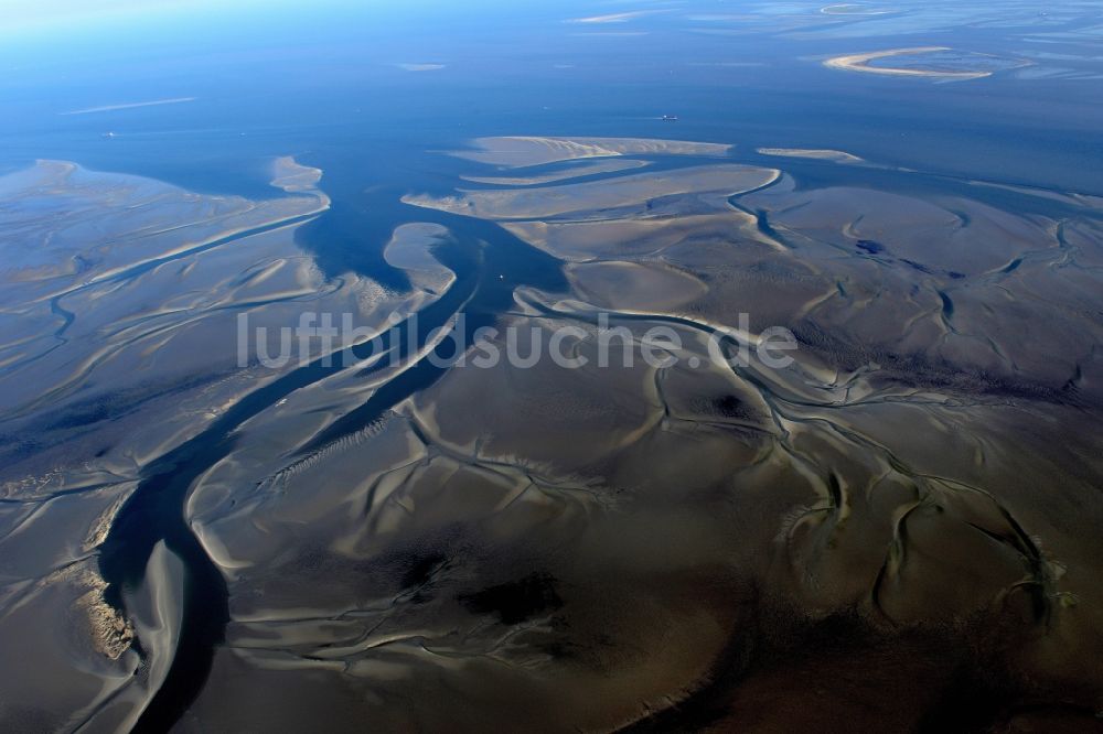 Luftaufnahme Cuxhaven - Wattenmeer der Nordsee- Küste bei Cuxhaven im Bundesland Niedersachsen