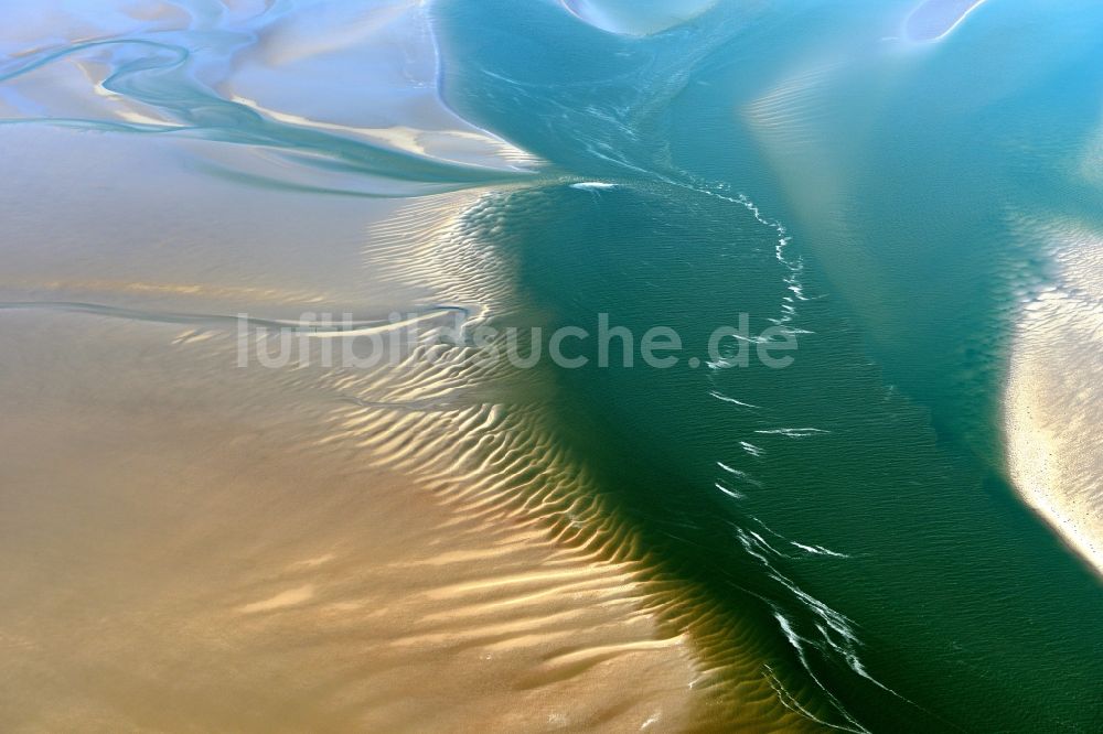 Luftaufnahme Cuxhaven - Wattenmeer der Nordsee- Küste bei Cuxhaven im Bundesland Niedersachsen