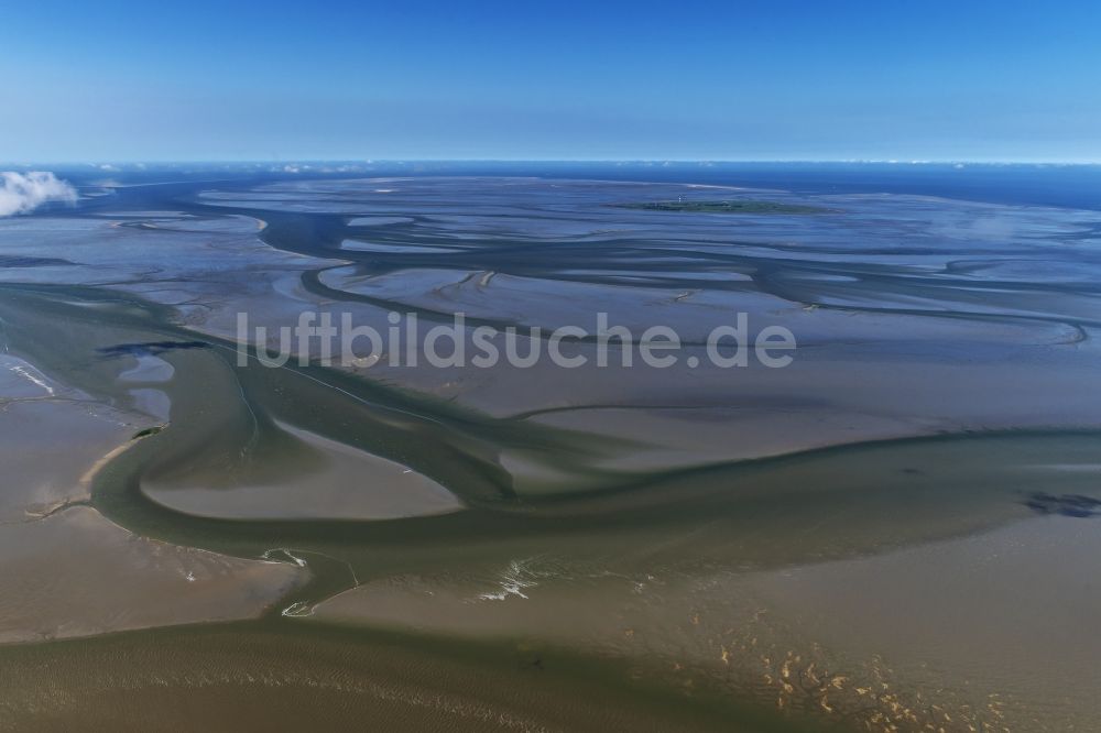 Cuxhaven von oben - Wattenmeer der Nordsee- Küste bei Cuxhaven im Bundesland Niedersachsen