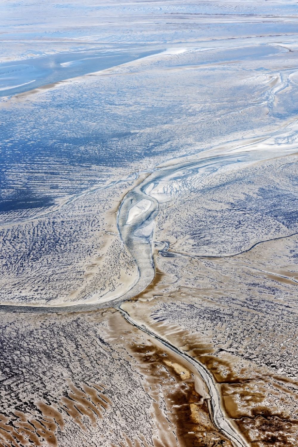 Cuxhaven von oben - Wattenmeer der Nordsee- Küste bei Cuxhaven im Bundesland Niedersachsen