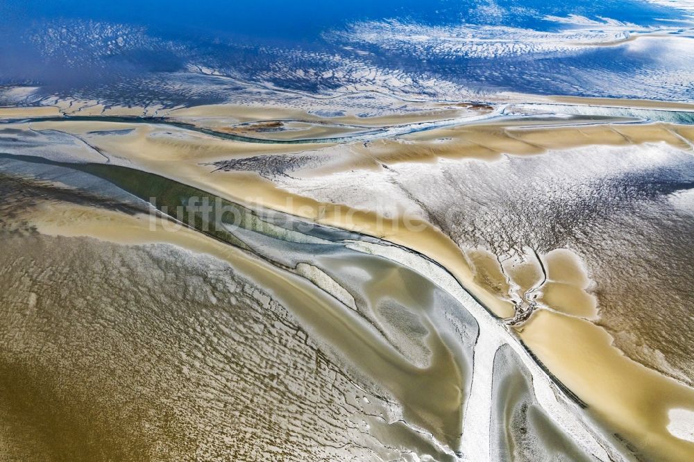 Cuxhaven aus der Vogelperspektive: Wattenmeer der Nordsee- Küste bei Cuxhaven im Bundesland Niedersachsen