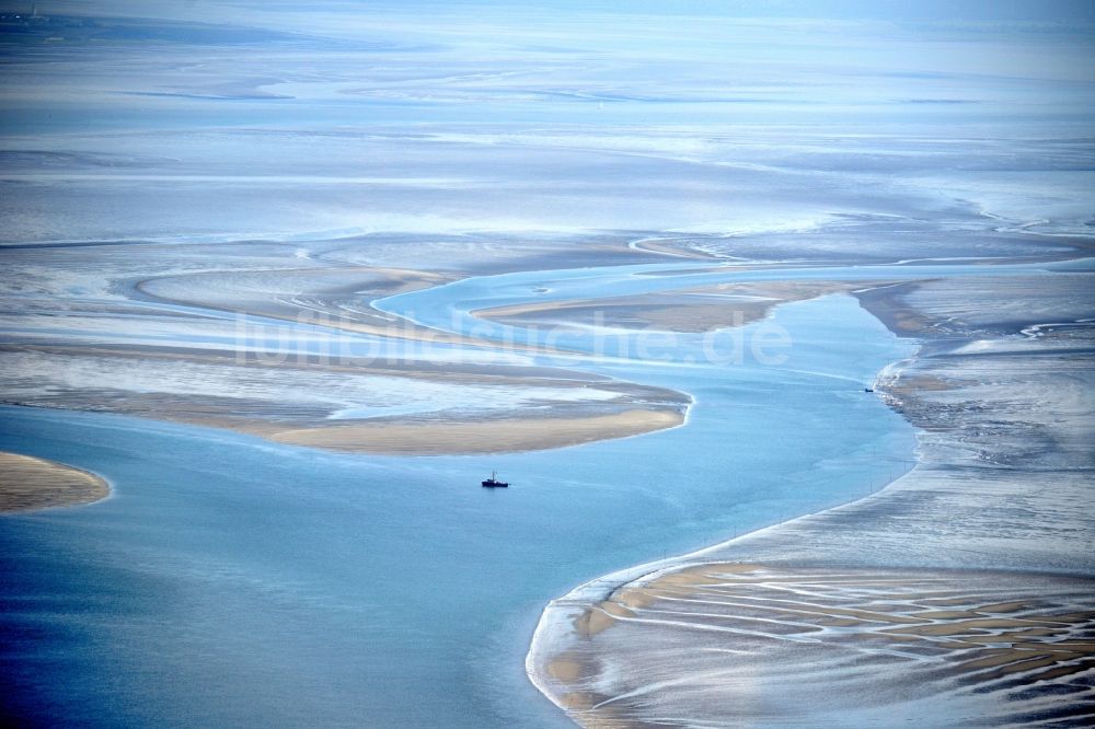 Westerhever aus der Vogelperspektive: Wattenmeer der Nordsee- Küste bei Westerhever im Bundesland Schleswig-Holstein