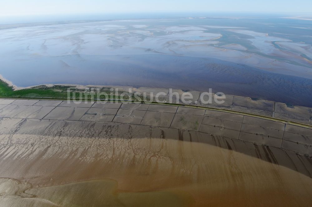 Sylt-Ost aus der Vogelperspektive: Wattenmeer der Nordsee- Küste am Hindenburgdamm in Sylt-Ost im Bundesland Schleswig-Holstein