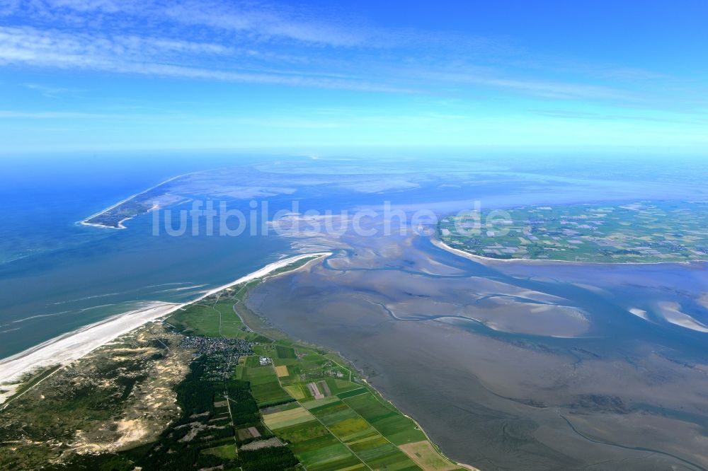 Luftaufnahme Utersum - Wattenmeer der Nordsee- Küste vor der Insel Föhr im Bundesland Schleswig-Holstein