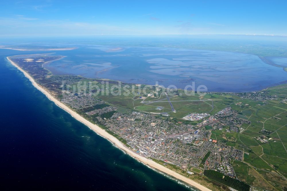 Luftbild Sylt - Wattenmeer der Nordsee- Küste vor der Insel in Sylt im Bundesland Schleswig-Holstein