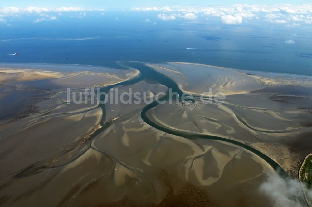 Luftaufnahme Hamburg - Wattenmeer der Nordsee- Küste neben der Insel Neuwerk in Hamburg