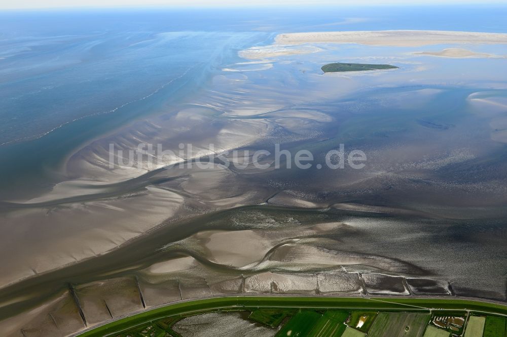 Pellworm von oben - Wattenmeer der Nordsee- Küste in Pellworm im Bundesland Schleswig-Holstein