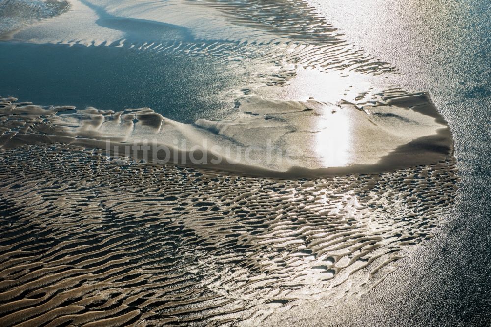 Sankt Peter-Ording aus der Vogelperspektive: Wattenmeer der Nordsee- Küste in Sankt Peter-Ording im Bundesland Schleswig-Holstein