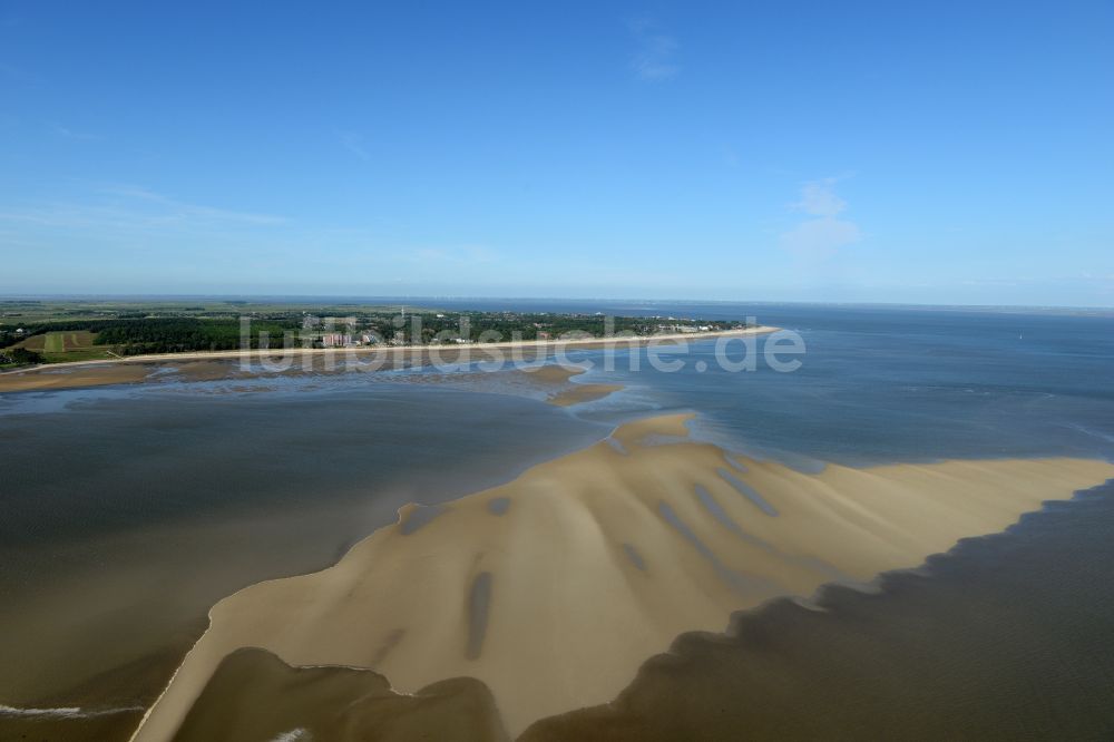 Nieblum von oben - Wattenmeer der Nordsee- Küste am Strand der Ostfriesischen Insel Föhr in Nieblum im Bundesland Schleswig-Holstein