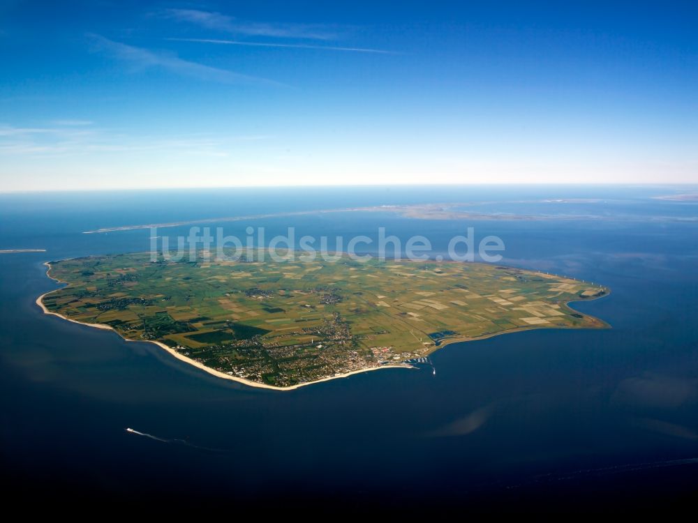 Luftaufnahme Nieblum - Wattenmeer der Nordsee- Küste am Strand der Ostfriesischen Insel Föhr in Nieblum im Bundesland Schleswig-Holstein