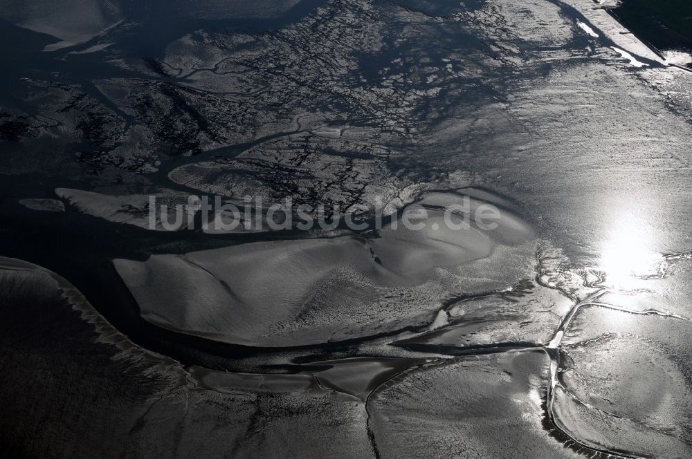 Luftbild Spiekeroog - Wattenmeer Priele vor Spiekeroog an der Nordseeküste im Bundesland Niedersachsen