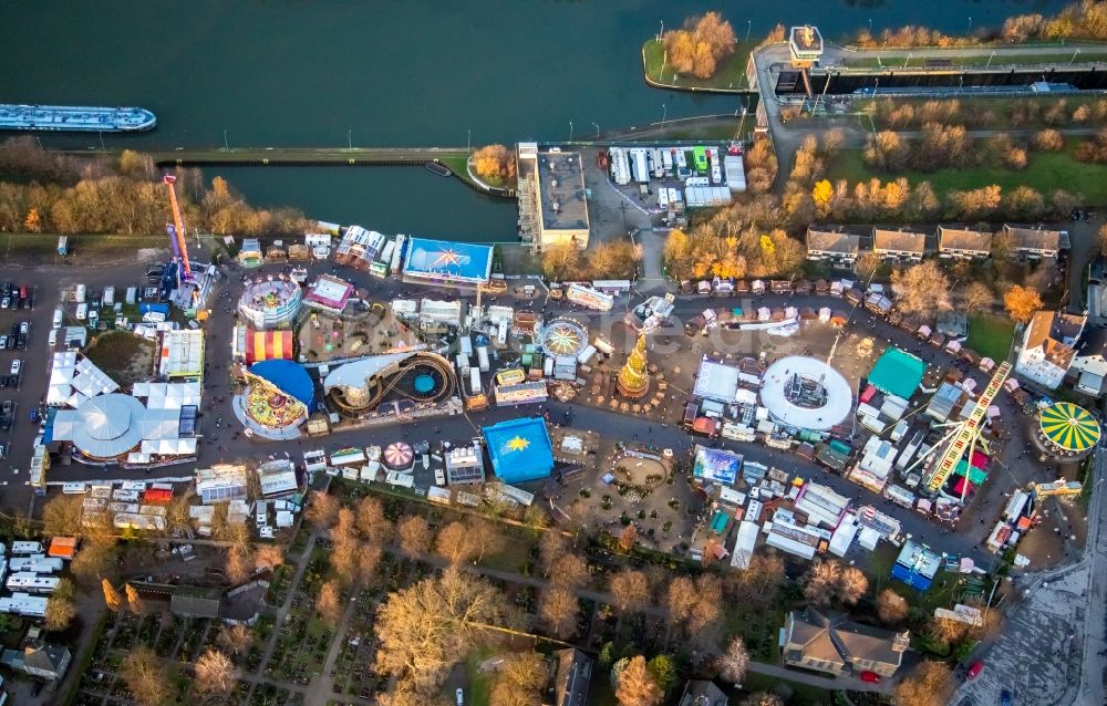 Luftaufnahme Herne - Weihnachtsmarkt- Veranstaltungsgelände im Ortsteil Wanne-Eickel in Herne im Bundesland Nordrhein-Westfalen, Deutschland