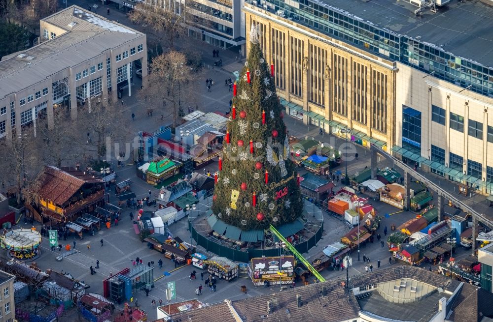 Luftbild Dortmund - Weihnachtsmarkt- Veranstaltungsgelände und Verkaufs- Hütten und Buden auf dem Friedensplatz in Dortmund im Bundesland Nordrhein-Westfalen, Deutschland