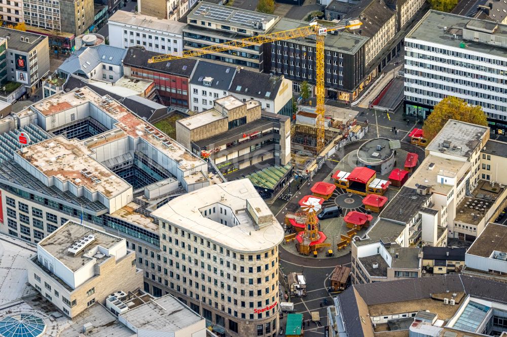 Luftbild Bochum - Weihnachtsmarkt- Veranstaltungsgelände und Verkaufs- Hütten und Buden auf dem Dr.-Ruer-Platz in Bochum im Bundesland Nordrhein-Westfalen, Deutschland