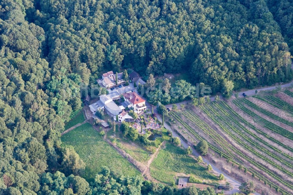 Luftaufnahme Burrweiler - Weingut Sankt Annaberg in Burrweiler im Bundesland Rheinland-Pfalz, Deutschland