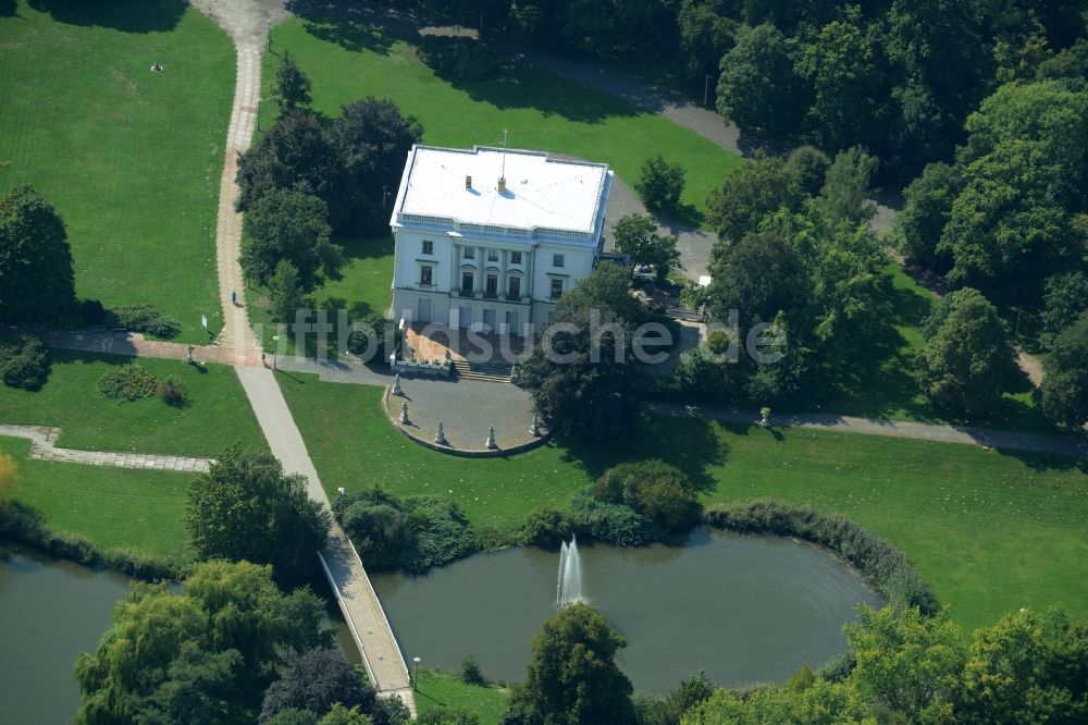 Markkleeberg aus der Vogelperspektive: Weißes Haus im agra-Park in Markkleeberg im Bundesland Sachsen