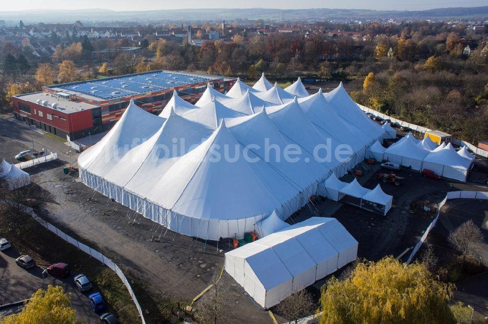 Luftbild Göttingen - Weißes Veranstaltungszelt auf dem Schützenplatz in Göttingen im Bundesland Niedersachsen