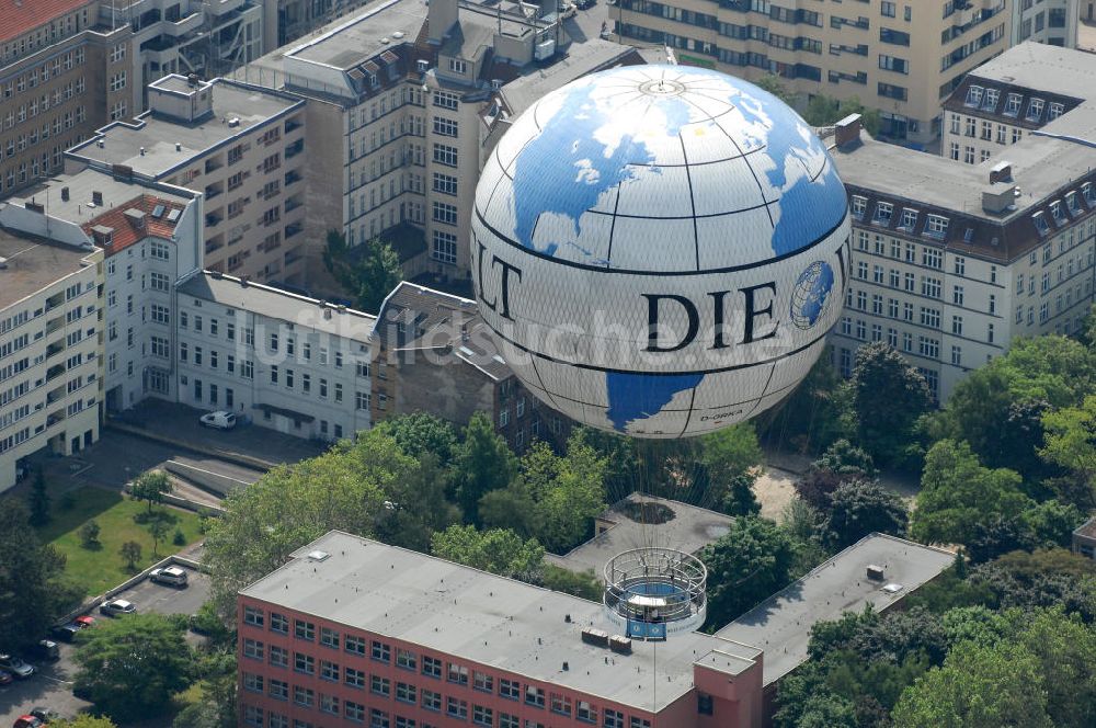 Berlin aus der Vogelperspektive: WELT-Ballon in Berlin - Mitte