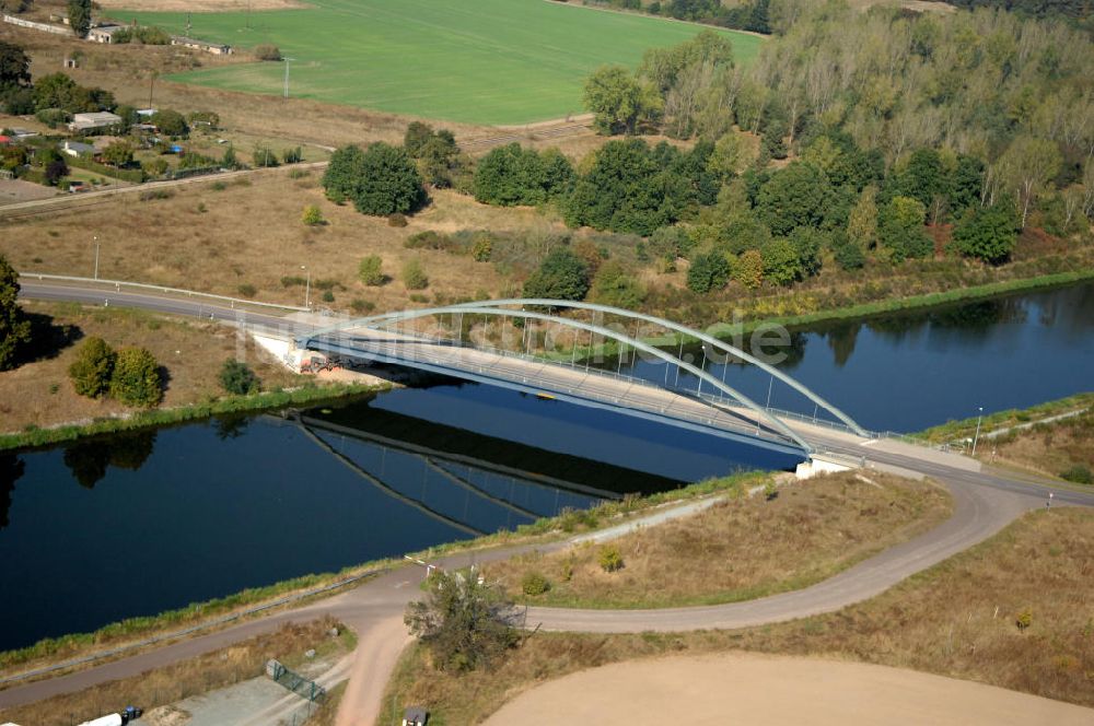 Parey von oben - Werder Brücke in Parey